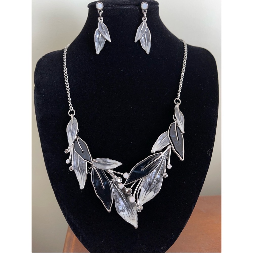 ELEGANT Flora-Inspired Jewelry Set